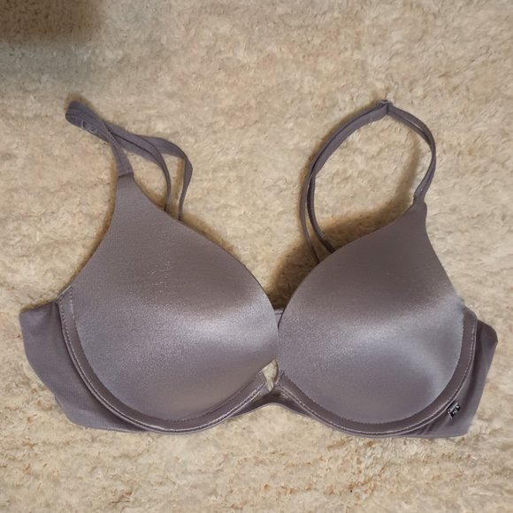 EUC ~ Victoria Secret's Very Sexy Push-Up Bra in Smooth Pale Purple (Size: 32B) - Picture 1 of 4